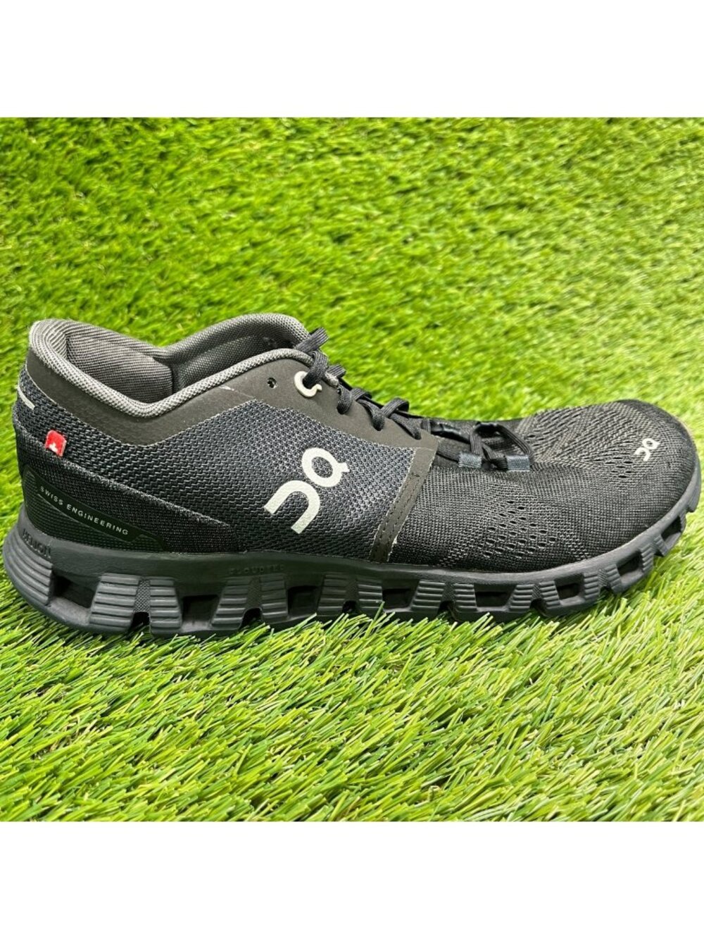 On Cloud X Womens Size 8 Black White Athletic Running Walking Shoes Sneakers